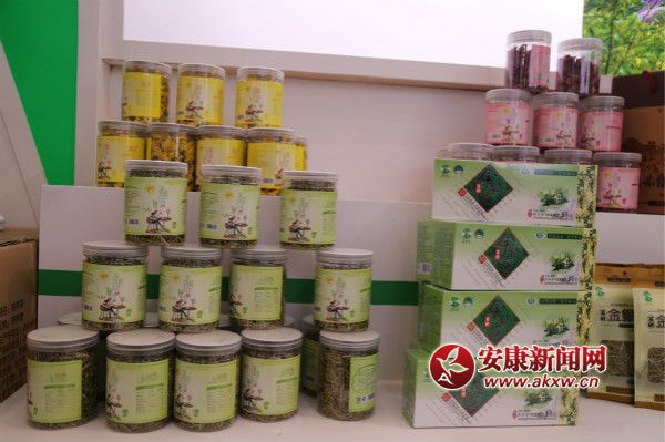 hꎸʳƷ“”ɞ鱊οُ͓“c”        z_meitu_17.jpg